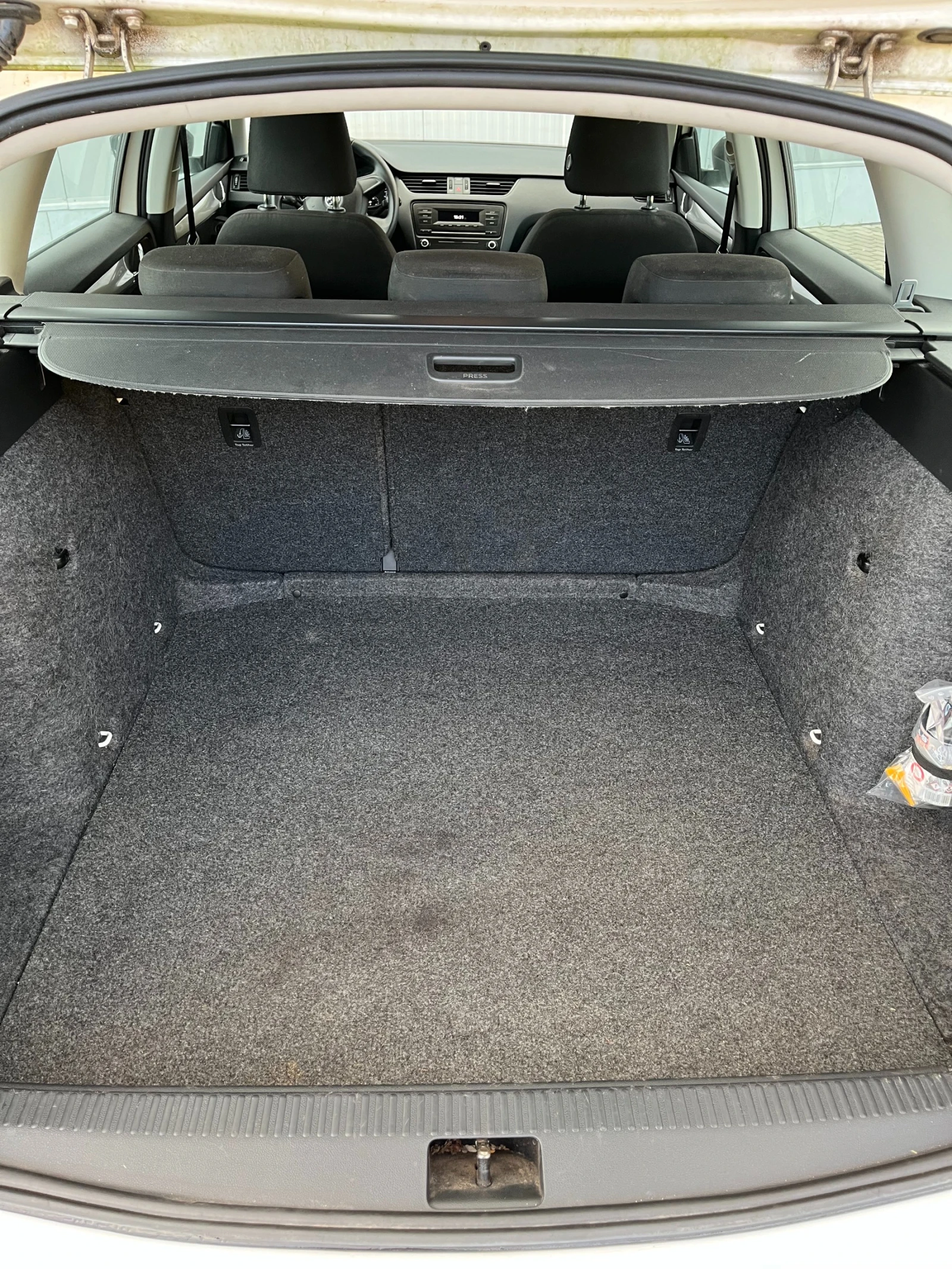 Skoda Octavia 1.4 TSI 140 к.с. Бензин ТUV-Германия, снимка 10 - Автомобили и джипове - 53841520