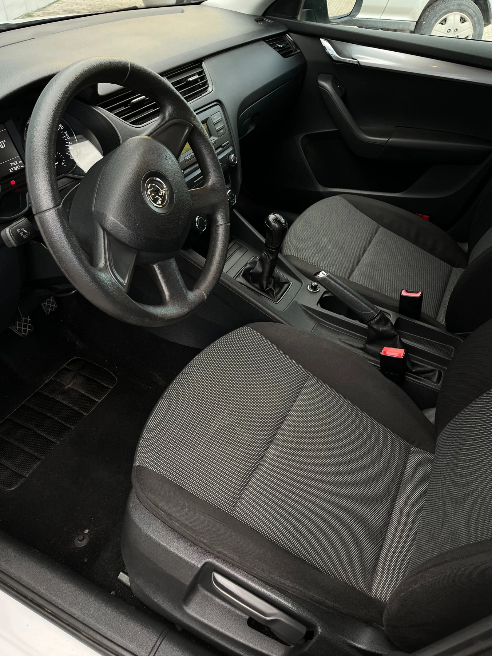 Skoda Octavia 1.4 TSI 140 к.с. Бензин ТUV-Германия, снимка 6 - Автомобили и джипове - 53841520