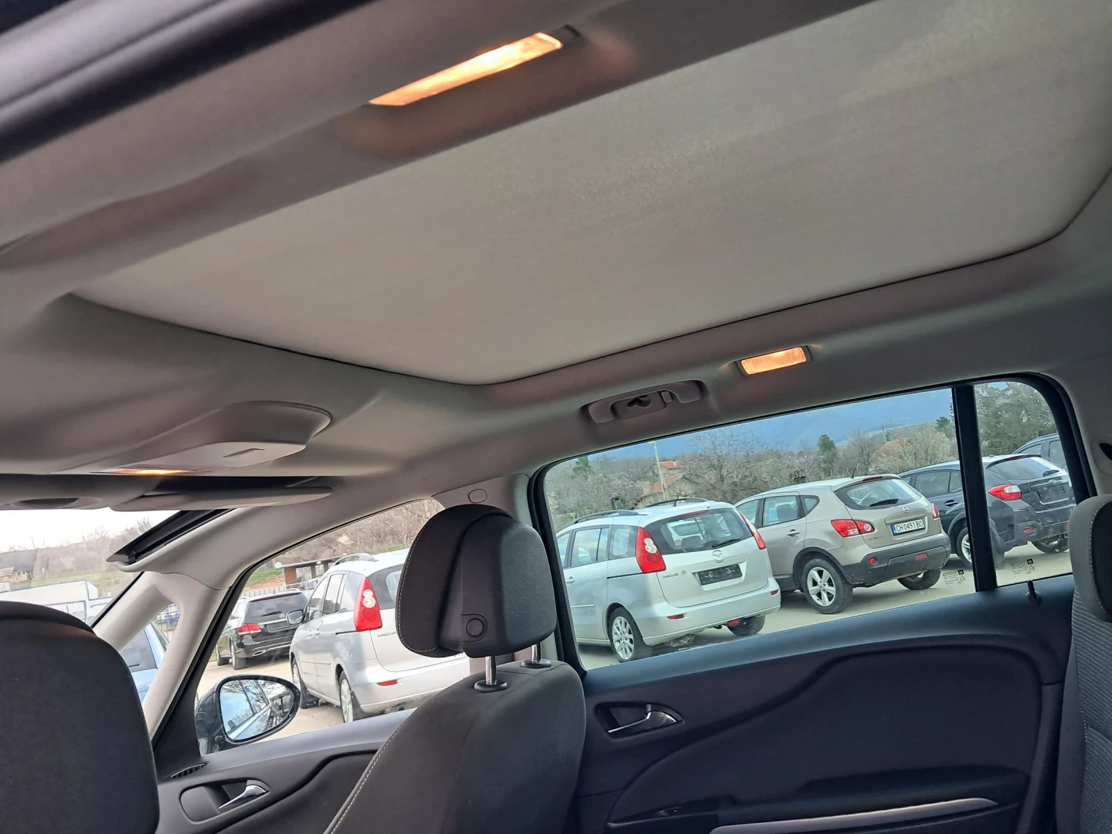 Opel Zafira 1.6D FULL FULL, снимка 11 - Автомобили и джипове - 53976527