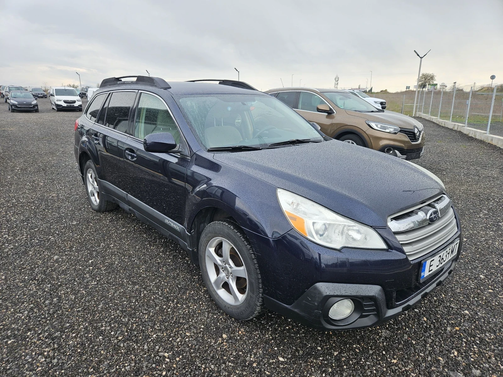 Subaru Outback 2.5  Газ/Бензин 4х4, снимка 3 - Автомобили и джипове - 54043885