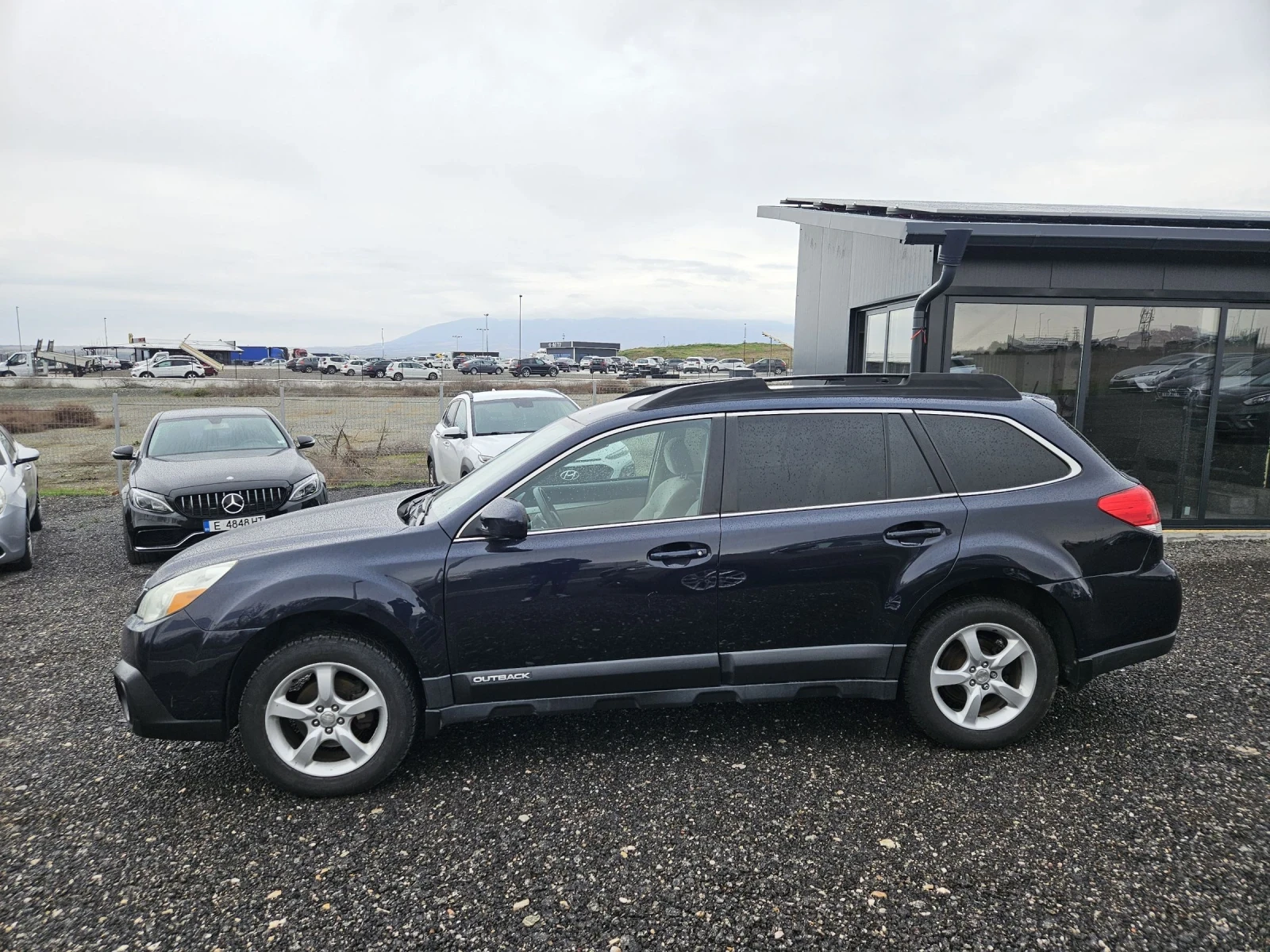 Subaru Outback 2.5  Газ/Бензин 4х4, снимка 8 - Автомобили и джипове - 54043885