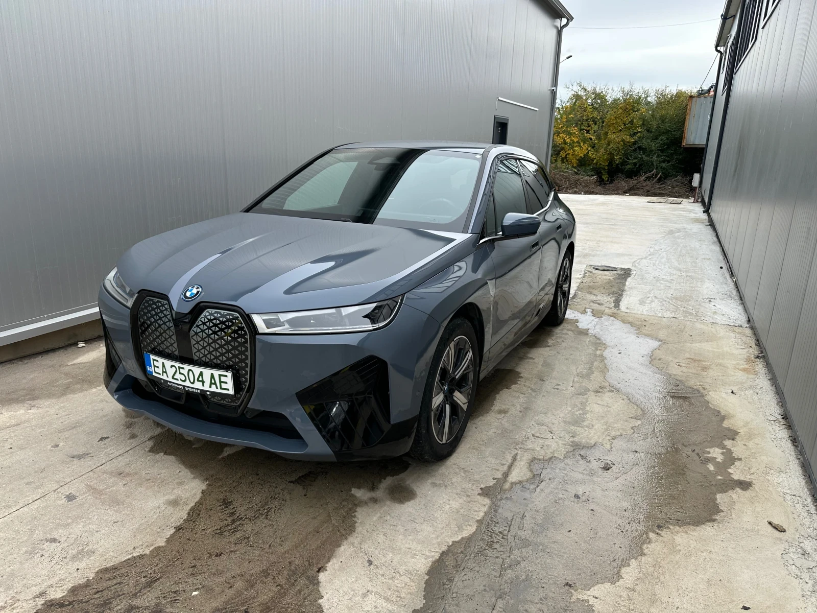 BMW iX xDrive40, снимка 3 - Автомобили и джипове - 54102111