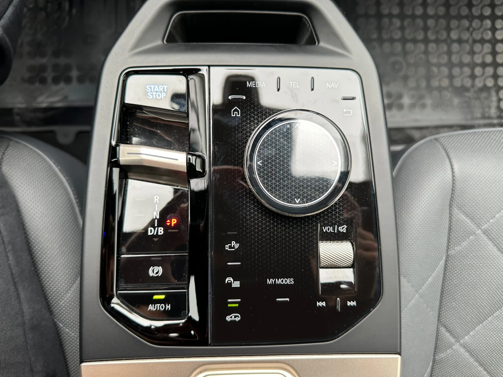 BMW iX xdrive40 | Mobile.bg � ����������� 7