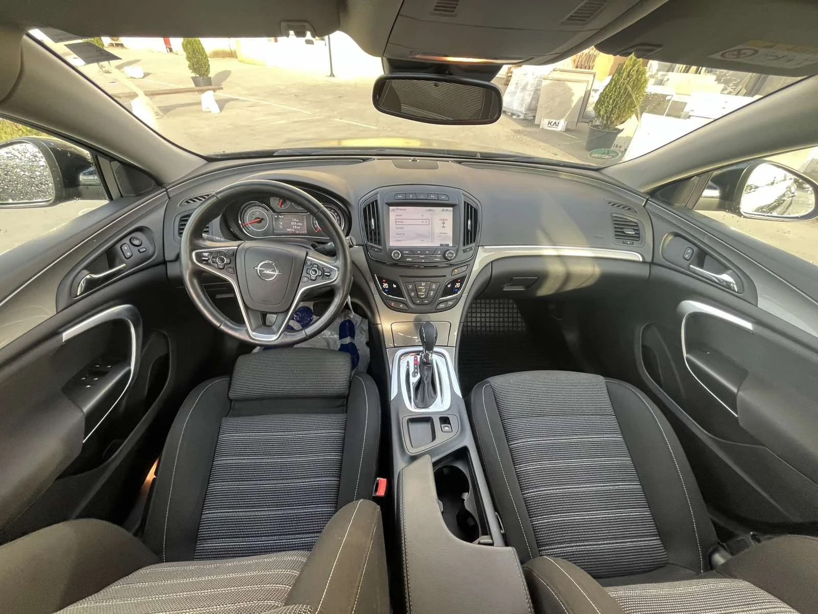 Opel Insignia 2.0CTDI, снимка 7 - Автомобили и джипове - 54299717