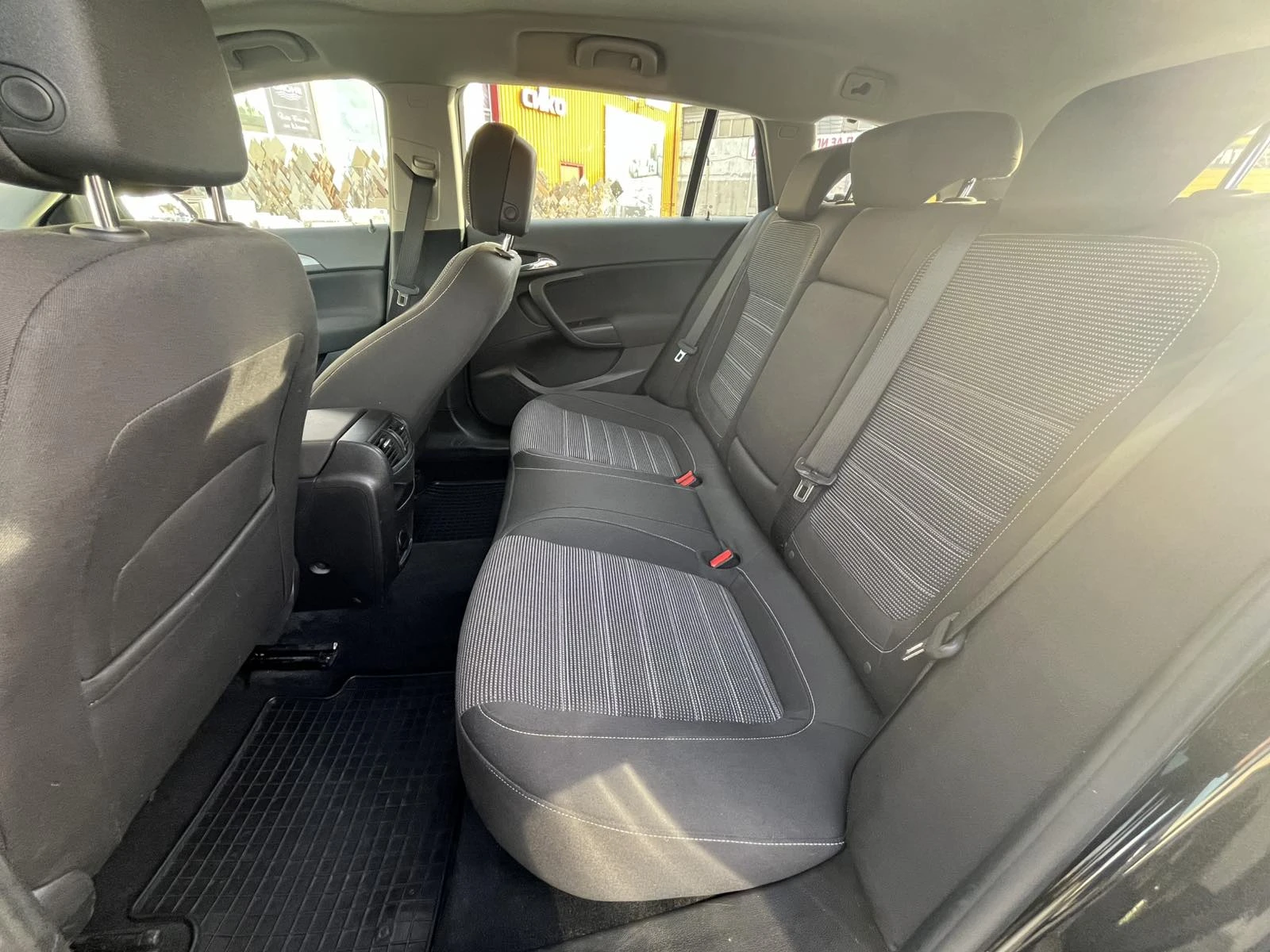 Opel Insignia 2.0CTDI, снимка 9 - Автомобили и джипове - 54299717