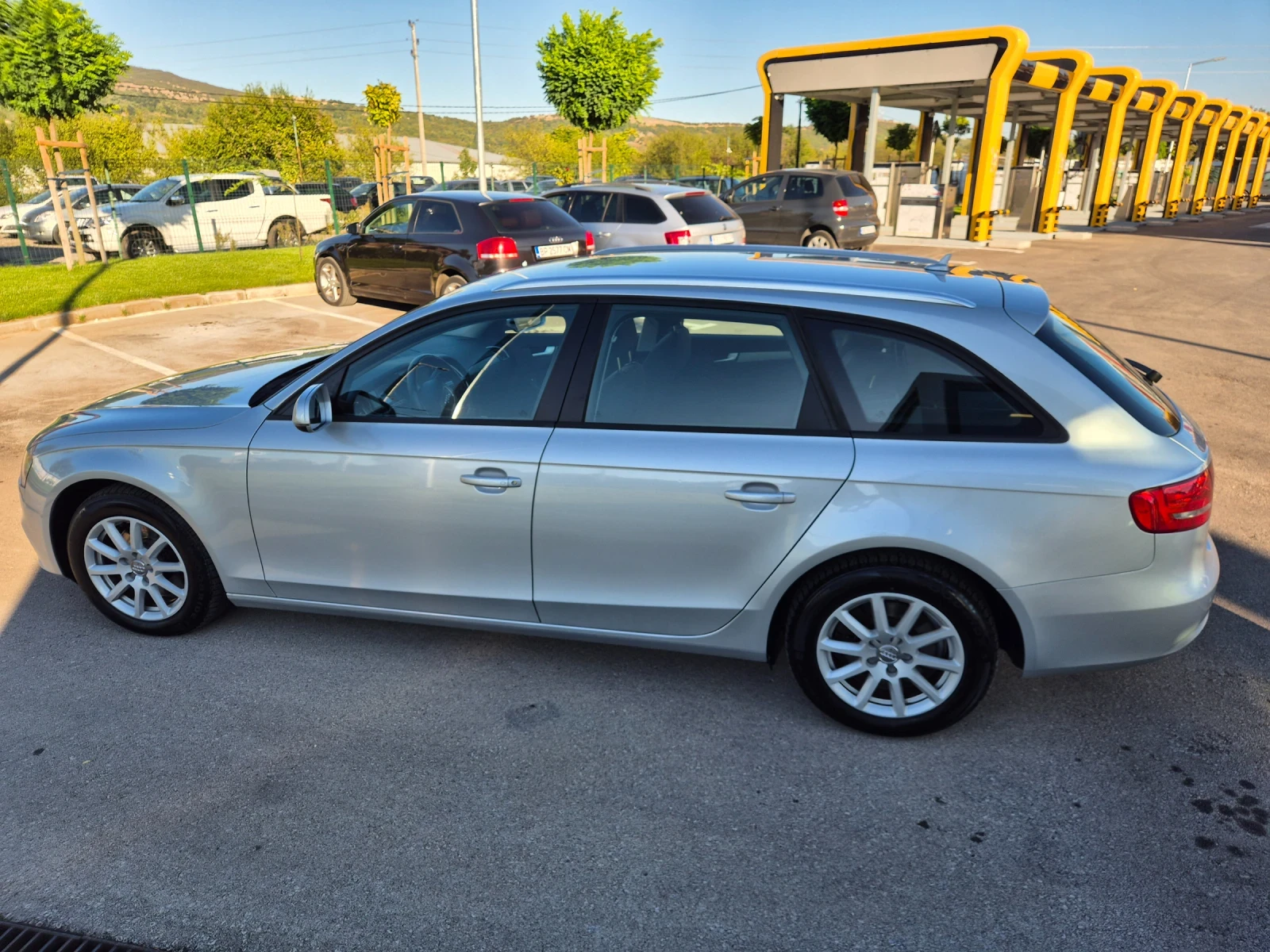 Audi A4 2 TDI, 143 к.с., FACELIFT, снимка 3 - Автомобили и джипове - 54335505