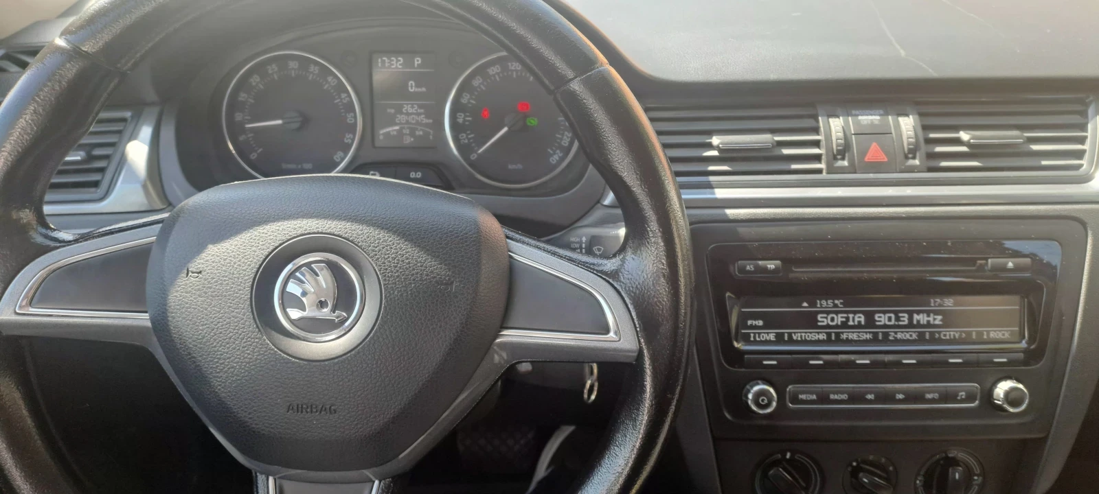 Skoda Rapid 1.6TDI , снимка 4 - Автомобили и джипове - 54458638