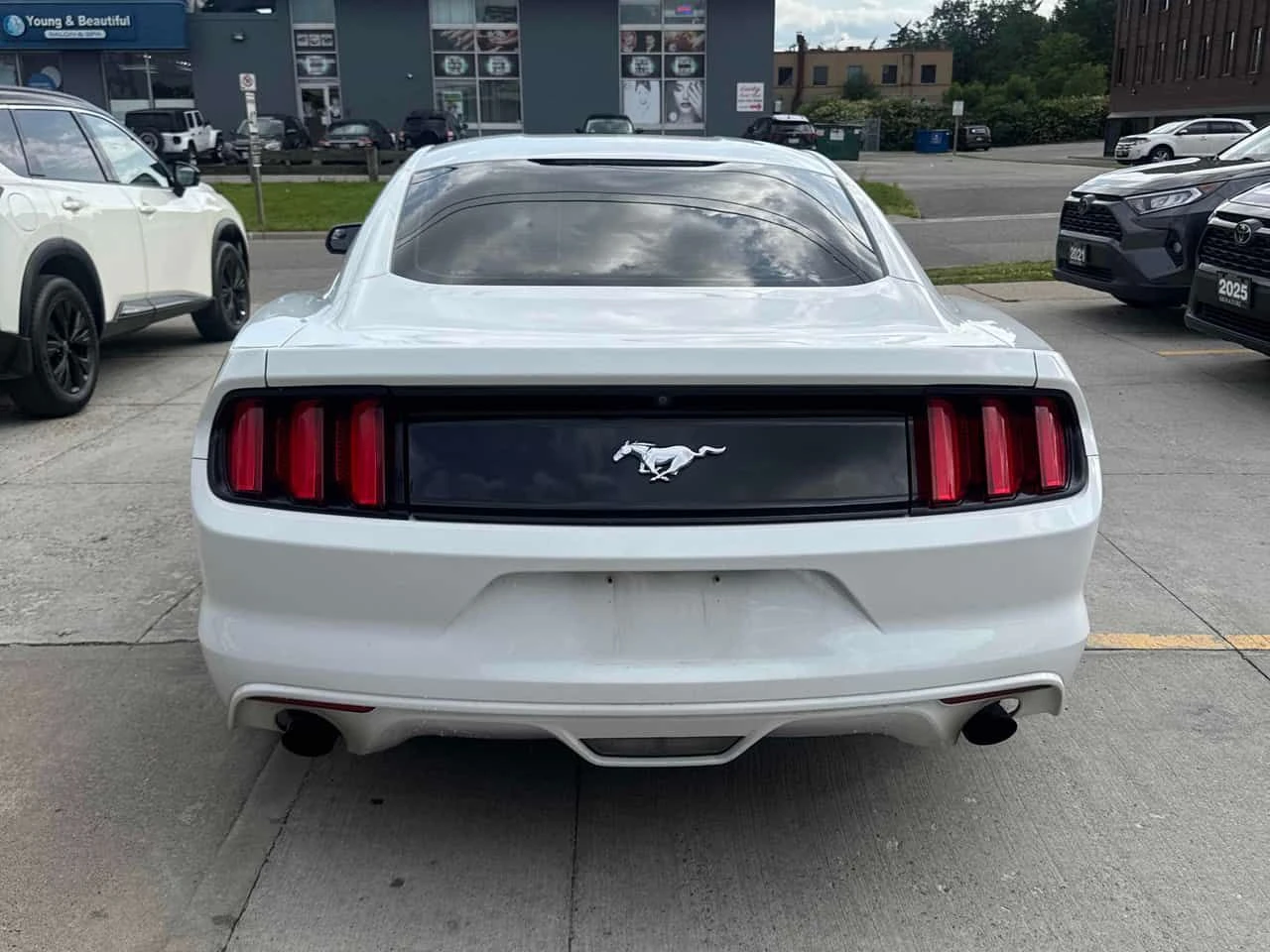 Ford Mustang * EcoBoost * АВТОКРЕДИТ БЕЗ ПЪРВОНАЧАЛНА ВНОСКА* , снимка 4 - Автомобили и джипове - 54908674