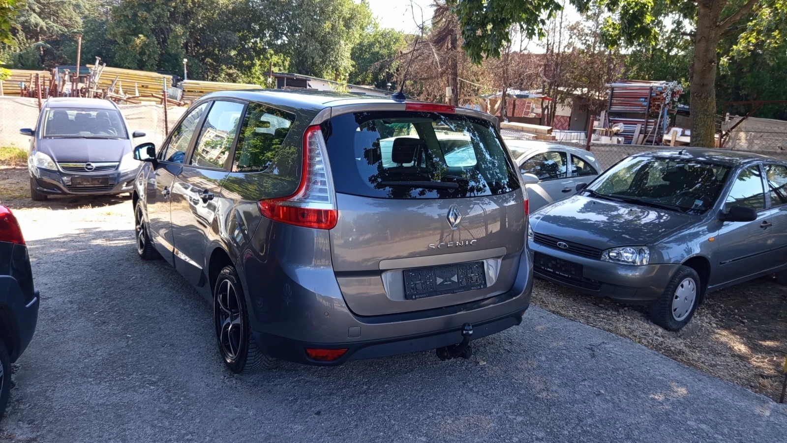Renault Grand scenic 1.6i НАВИГАЦИЯ СТАРИЯ МОТОР УНИКАТ, снимка 7 - Автомобили и джипове - 55631548