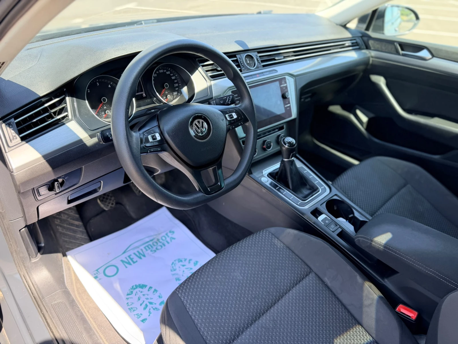 VW Passat 2.0TDI Face lift Лизинг през Уникредит по 187 евро, снимка 10 - Автомобили и джипове - 55834957