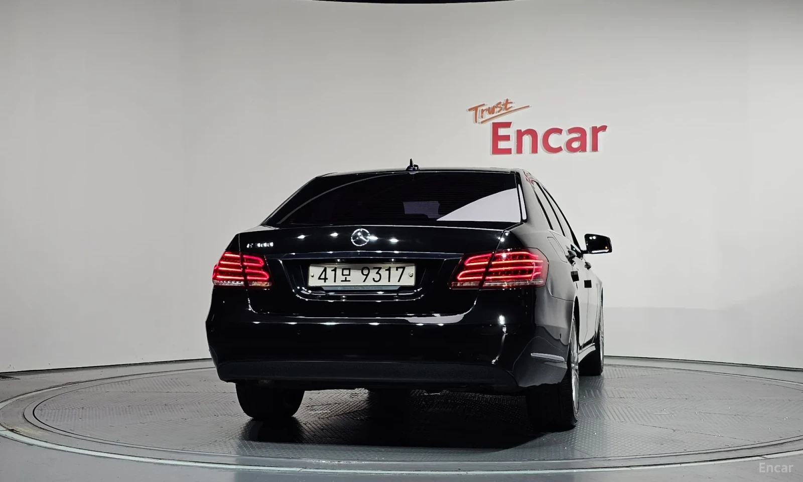Mercedes-Benz E 300 E300 Elegance, снимка 4 - Автомобили и джипове - 56205903