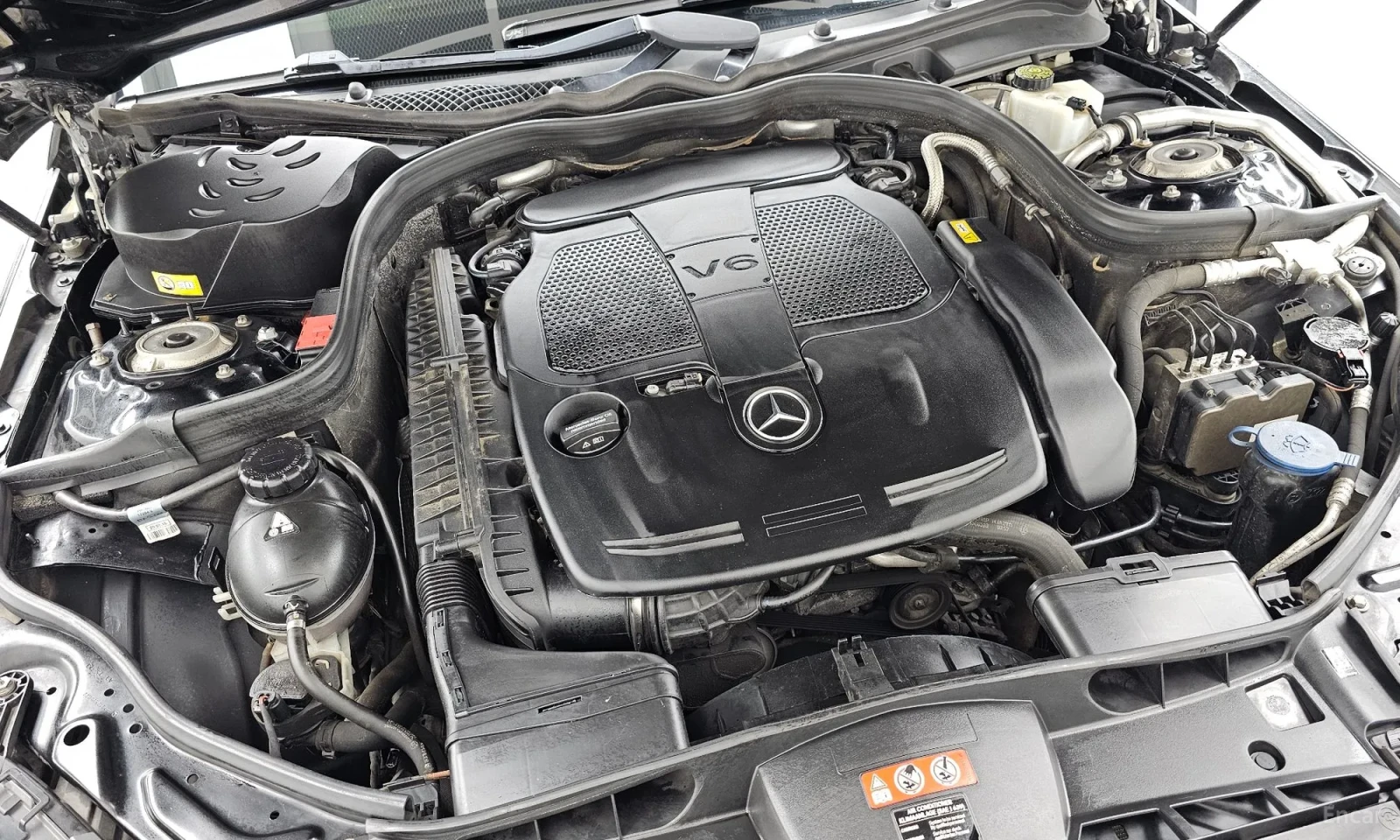 Mercedes-Benz E 300 E300 Elegance, снимка 6 - Автомобили и джипове - 56205903