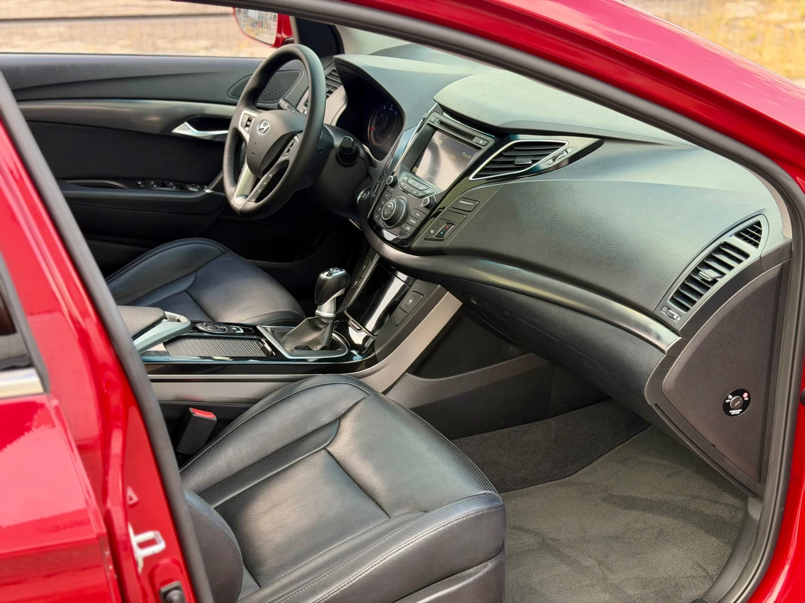 Hyundai I40 1.7Crdi Premium �������� ��������� ���� ������  | Mobile.bg � ����������� 7