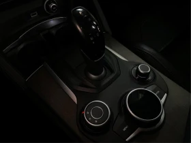 Alfa Romeo Stelvio TI SPORT* HARMAN/KARDON* DISTRONIC*   | Mobile.bg    15