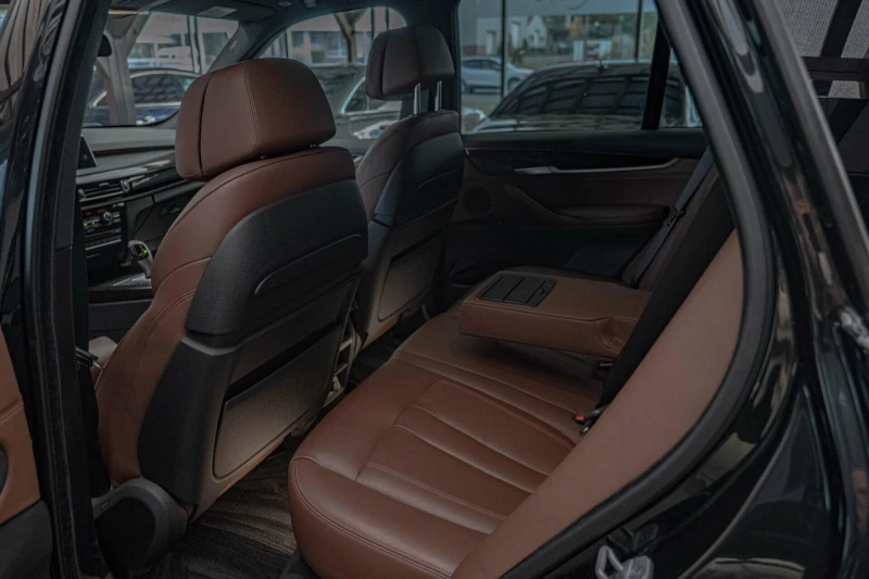 BMW X5 3.0D/xDrive/HuD/PDC/Подгрев/BiXenon, снимка 8 - Автомобили и джипове - 52044269