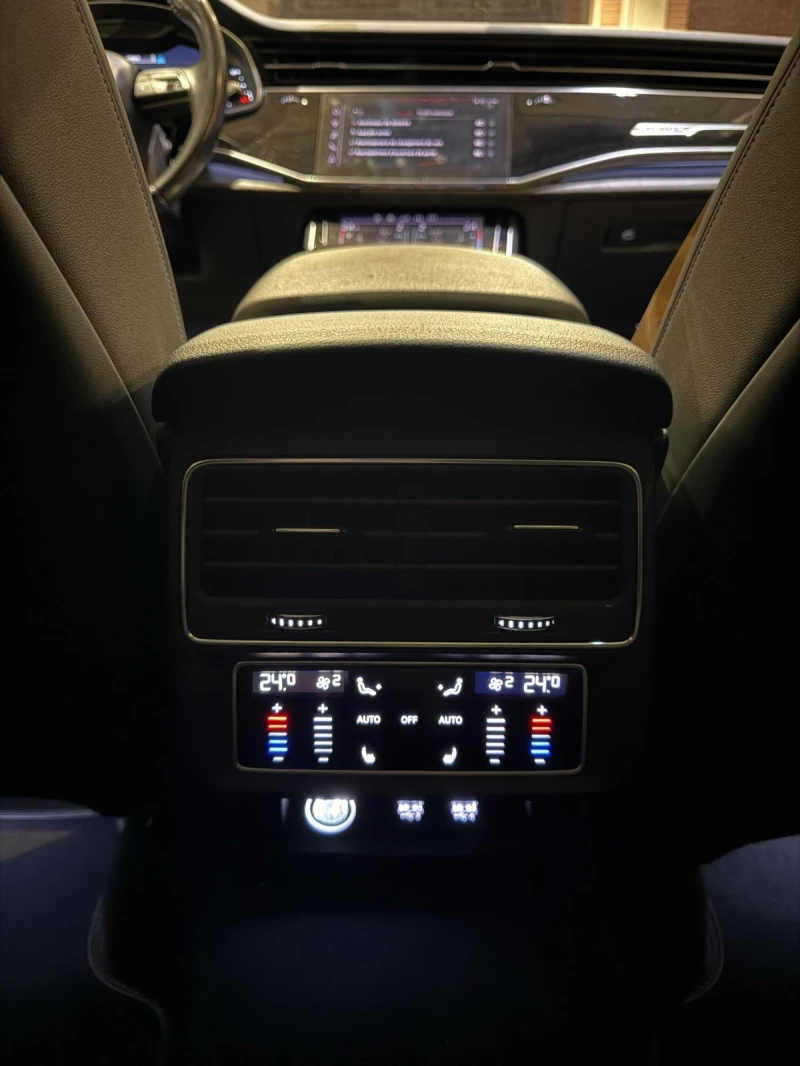 Audi Q8 Очакван внос ! Progressiv S-Line quattro , снимка 11 - Автомобили и джипове - 53033189