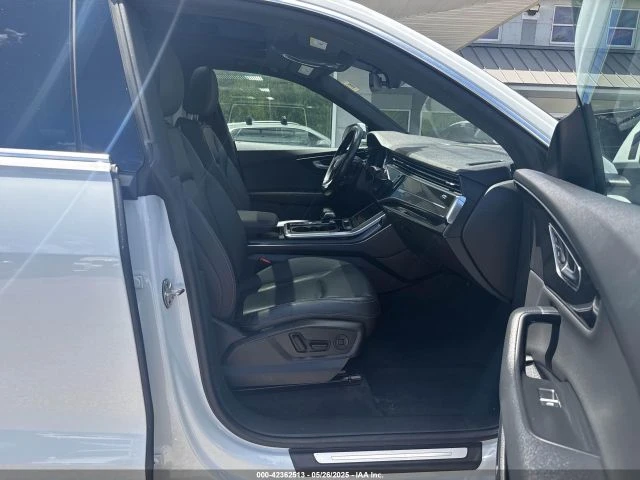 Audi Q8 3.0T* PREMIUM* PLUS* MATRIX* ДИСТРОНИК* КАМЕРА* BO - изображение 5