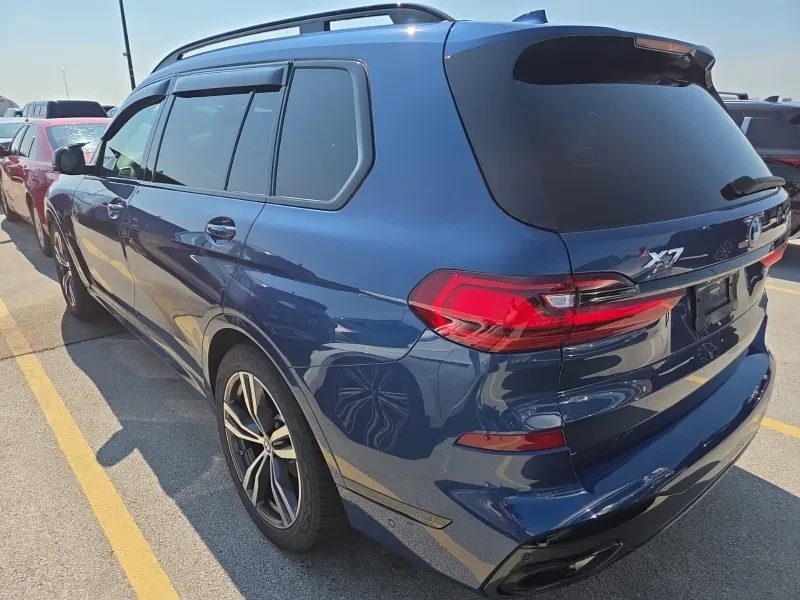 BMW X7 Xdrive40i M-Sport, снимка 3 - Автомобили и джипове - 55311037