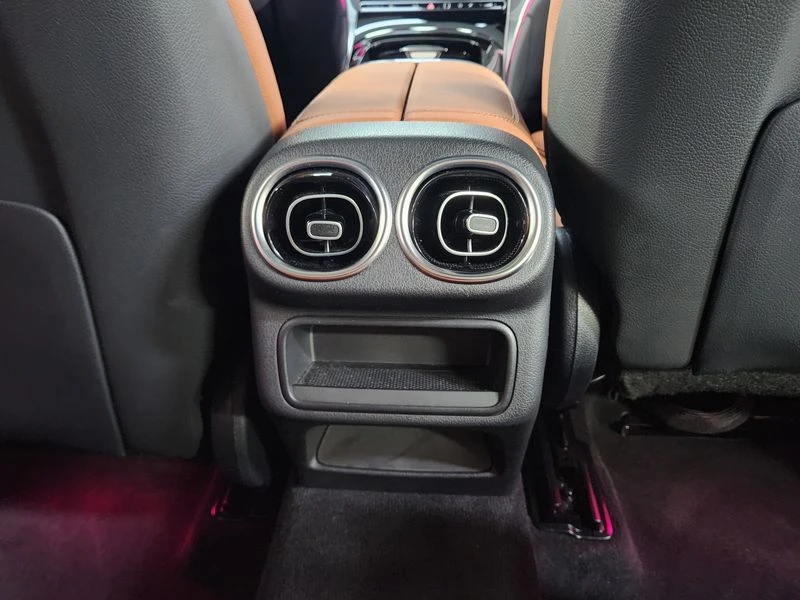 Mercedes-Benz GLC 220 2.0 Automatic КРАЙНА ЦЕНА: 52012 EUR, снимка 17 - Автомобили и джипове - 55966521
