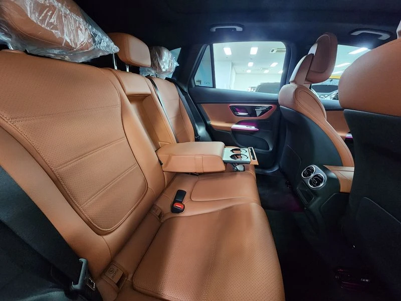 Mercedes-Benz GLC 220 2.0 Automatic КРАЙНА ЦЕНА: 52012 EUR, снимка 13 - Автомобили и джипове - 55966521