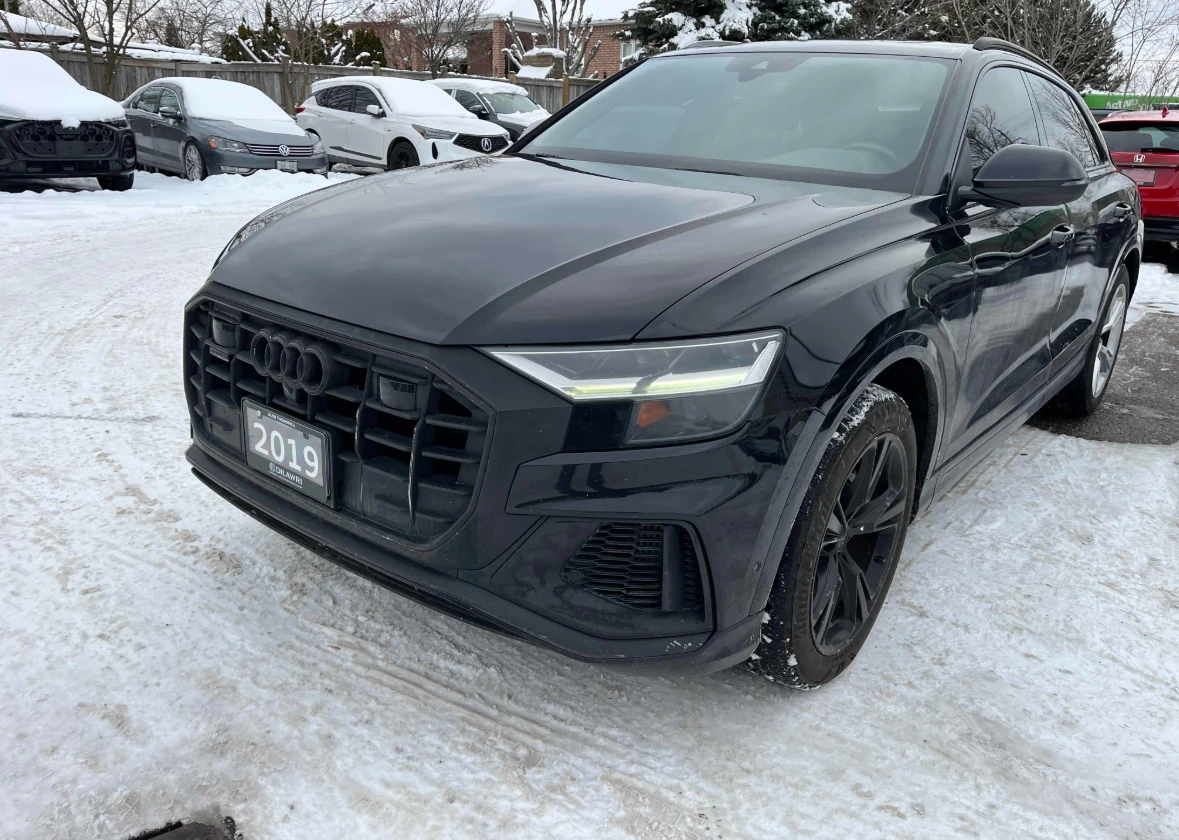 Audi Q8 видео на двигателя* Progressiv, снимка 1