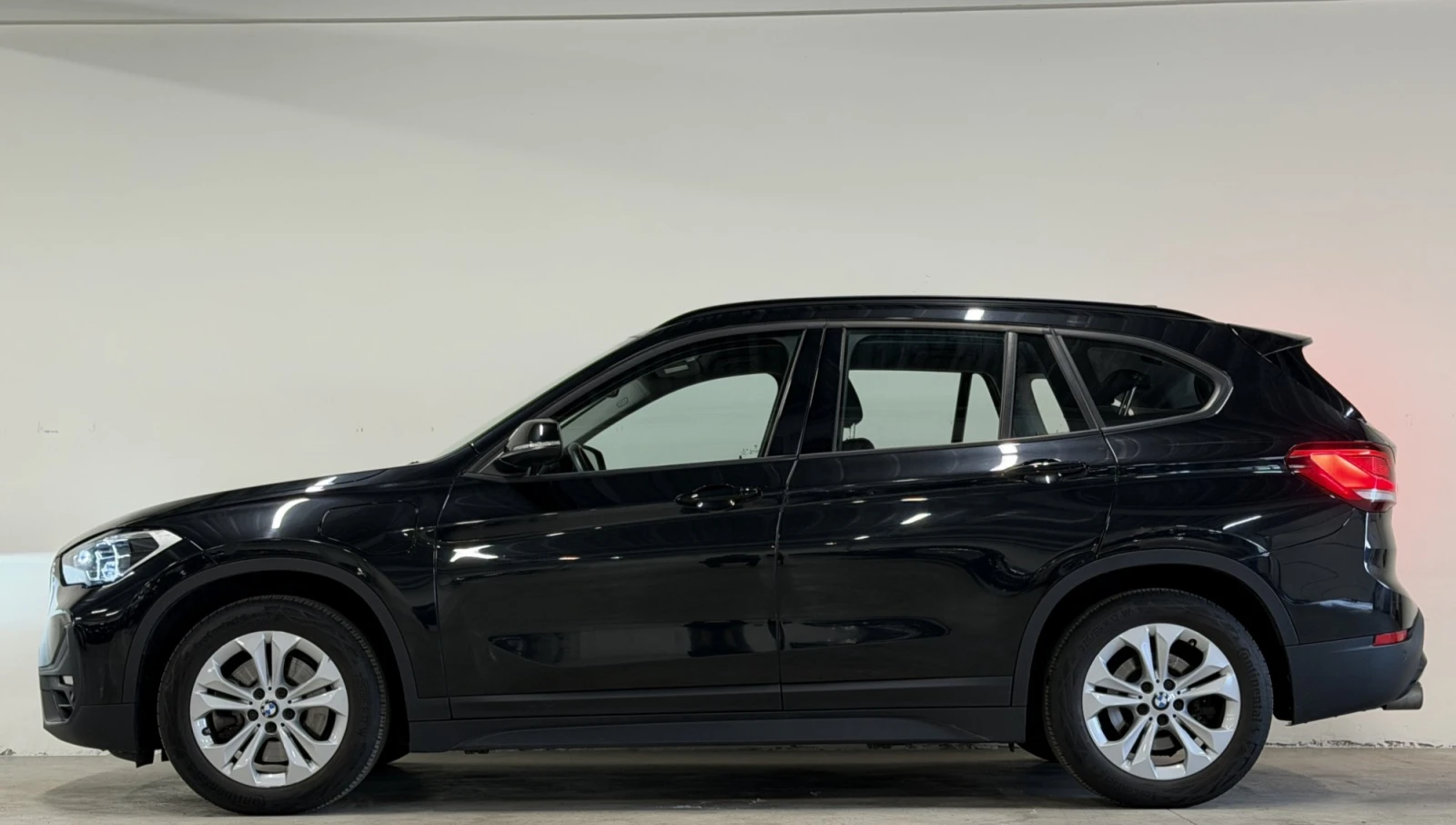 BMW X1 25e Advantage - xDrive - Hybrid, снимка 3 - Автомобили и джипове - 54615991