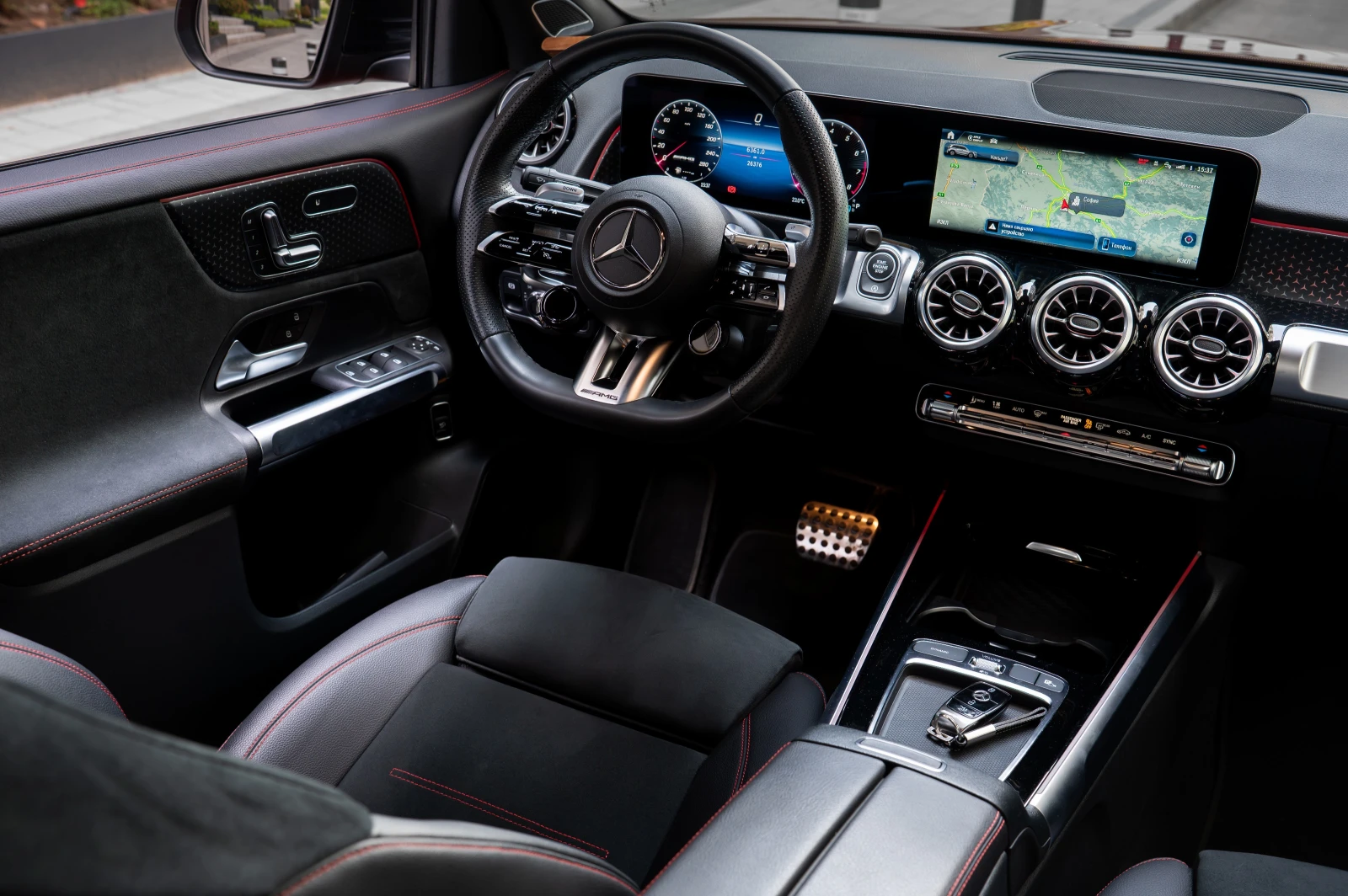 Mercedes-Benz GLB35AMG ГАРАНЦИЯ* ЛИЗИНГ* НОВ, снимка 9 - Автомобили и джипове - 54743241