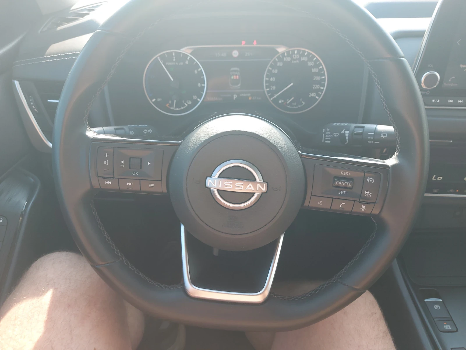 Nissan Qashqai, снимка 14 - Автомобили и джипове - 54749232
