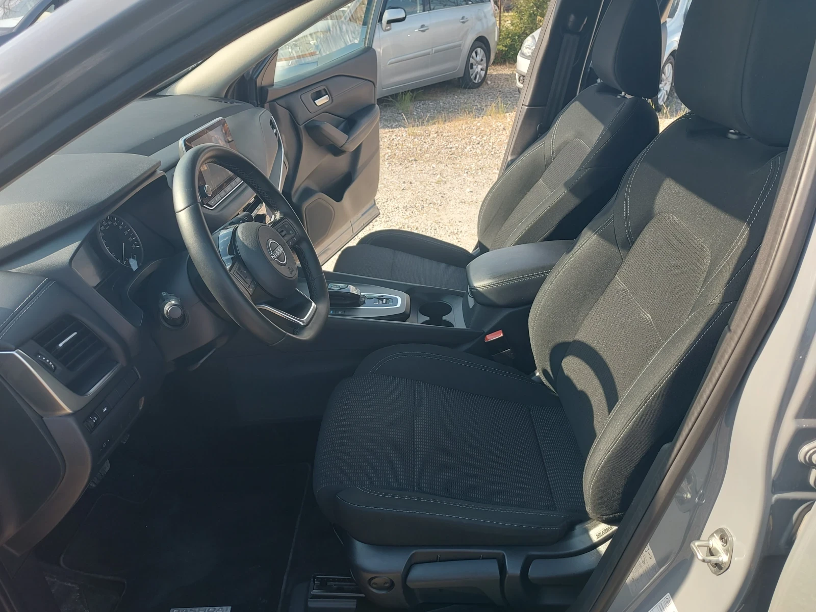 Nissan Qashqai, снимка 7 - Автомобили и джипове - 54749232