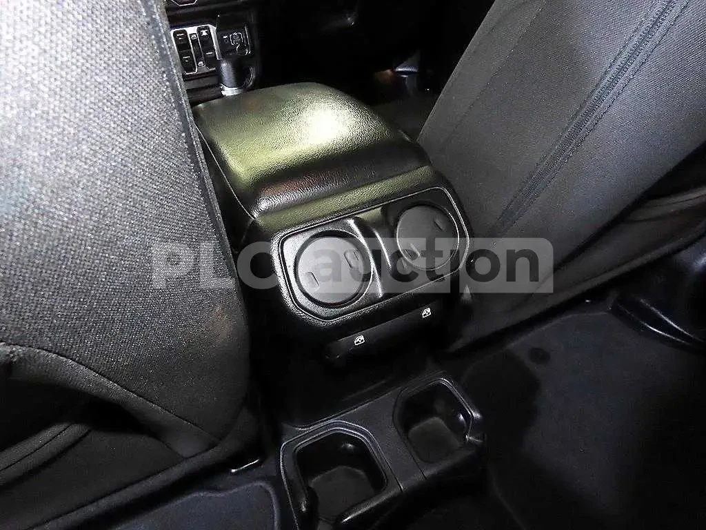 Jeep Wrangler 3.6 SAHARA| КАМЕРА| ВКЛ.ТЕХНОТЕСТ, снимка 15 - Автомобили и джипове - 55046961