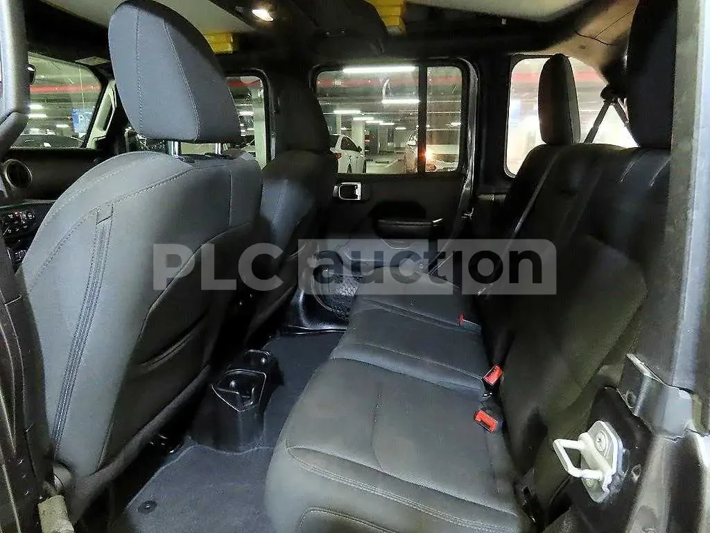 Jeep Wrangler 3.6 SAHARA| КАМЕРА| ВКЛ.ТЕХНОТЕСТ, снимка 13 - Автомобили и джипове - 55046961