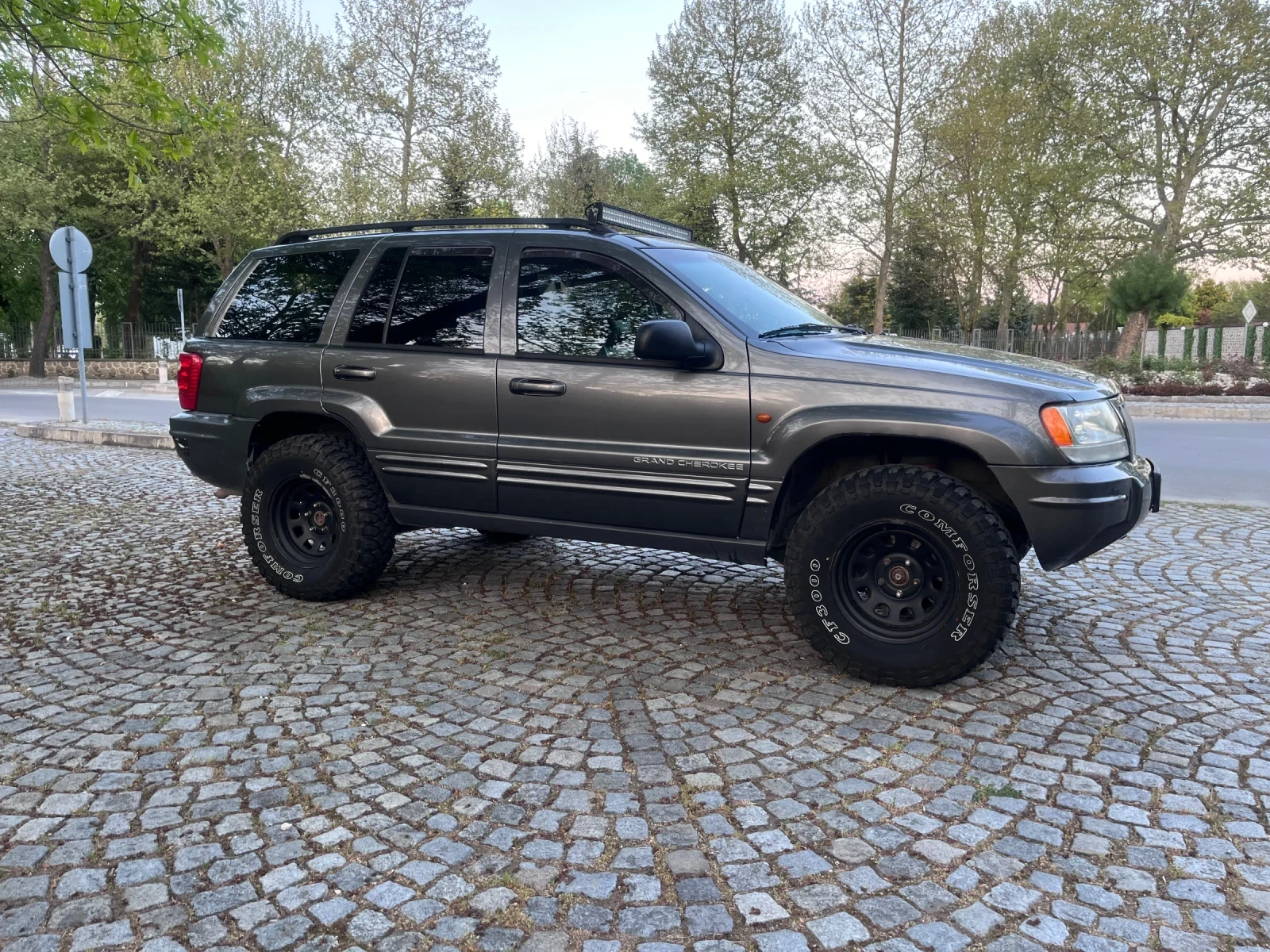 Jeep Grand cherokee 4.0 Quadra Drive ГАЗ, снимка 7 - Автомобили и джипове - 55099582