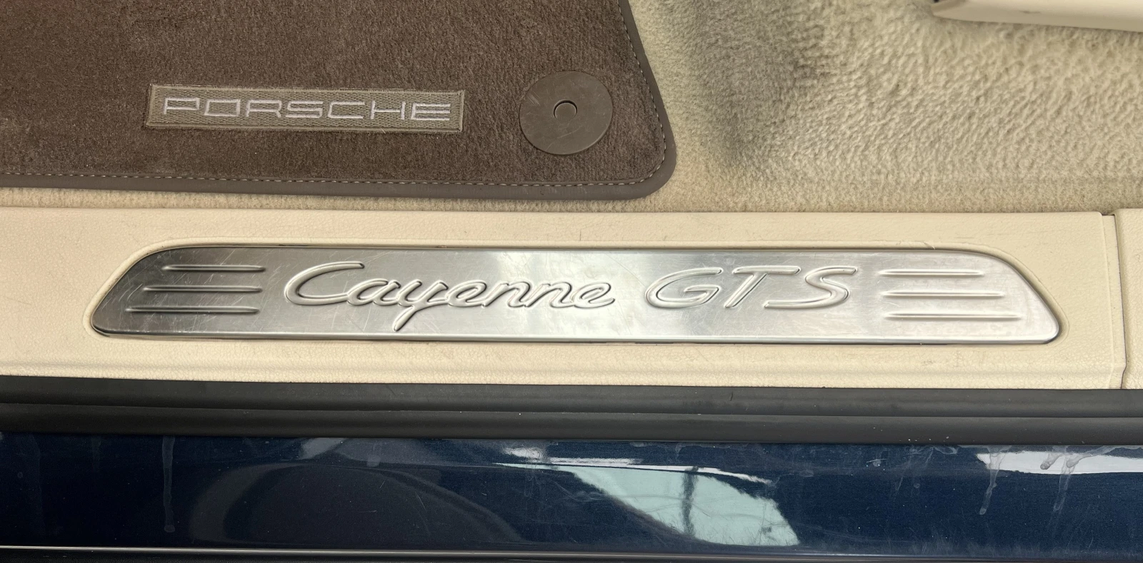 Porsche Cayenne GTS / V8 / SPORT DESIGN / CAMERA / 21", снимка 10 - Автомобили и джипове - 55706050