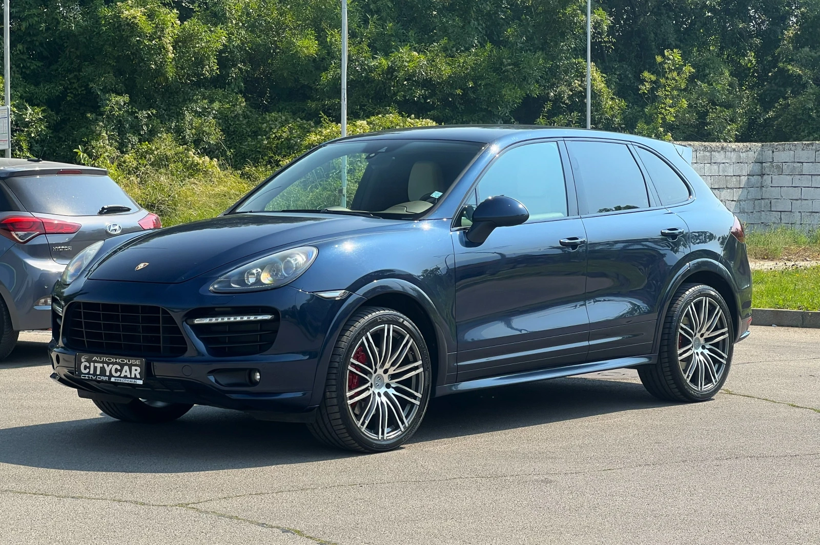 Porsche Cayenne GTS / V8 / SPORT DESIGN / CAMERA / 21", снимка 3 - Автомобили и джипове - 55706050