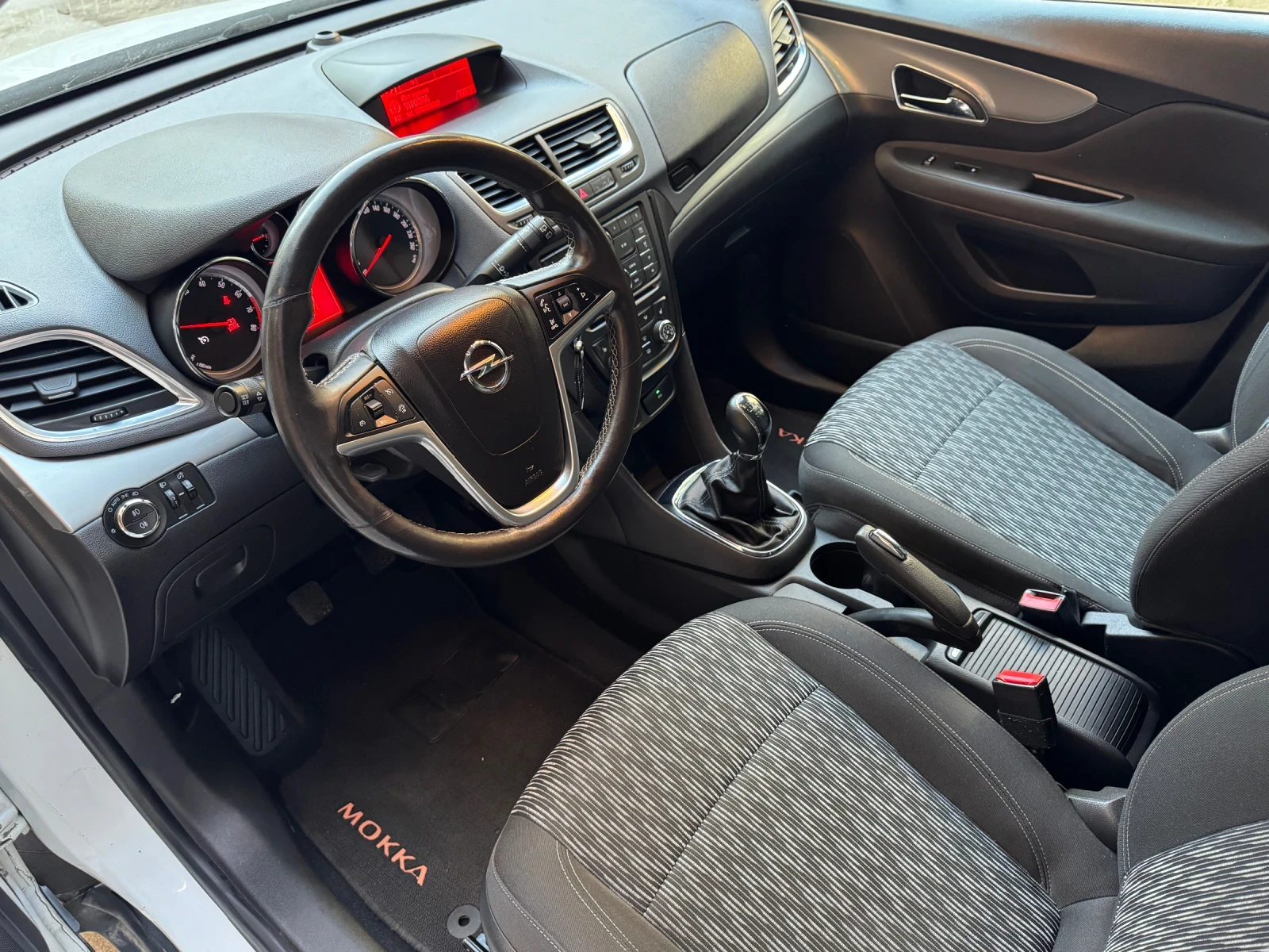 Opel Mokka 1.4 Turbo 4Х4 , снимка 8 - Автомобили и джипове - 56577229
