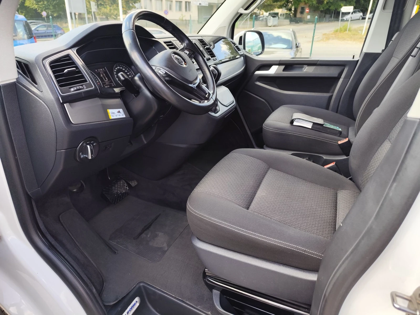 VW California Beach 2.0 TDI Швейцария , снимка 14 - Бусове и автобуси - 56216439