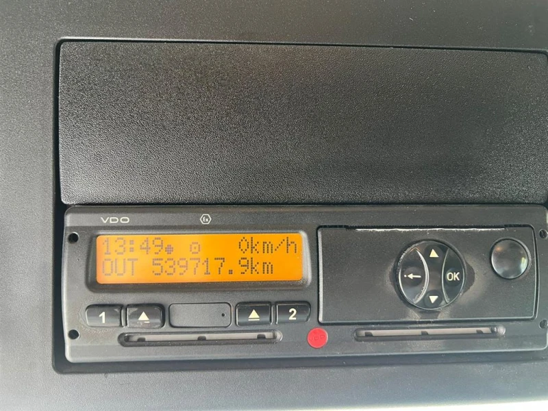 Mercedes-Benz Actros, снимка 9 - Камиони - 52339556