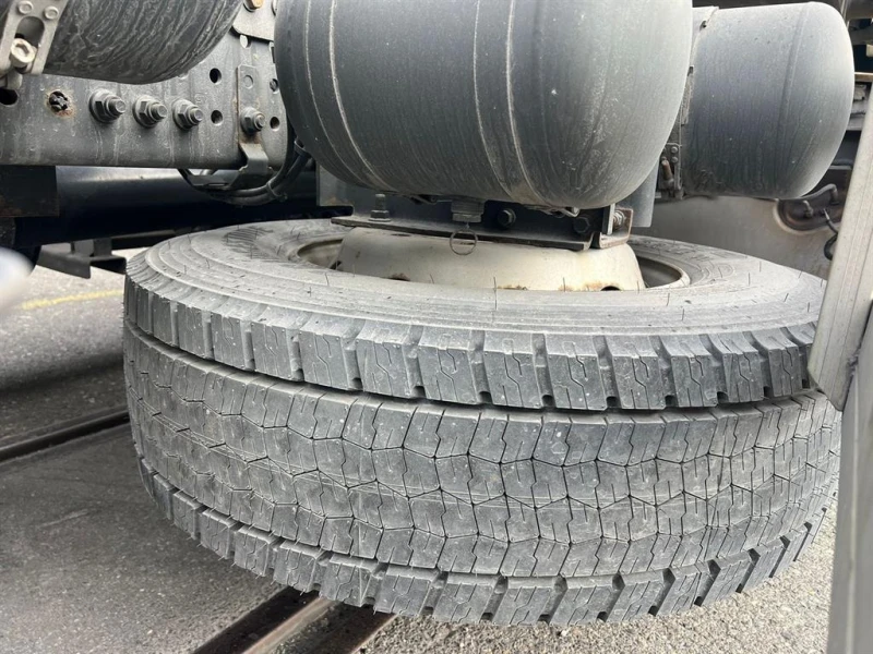 Mercedes-Benz Actros, снимка 14 - Камиони - 52339556