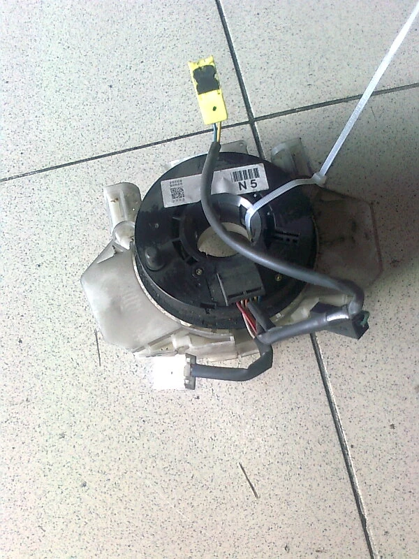 лентов кабел за Нисан Алмера Тино 2.2di