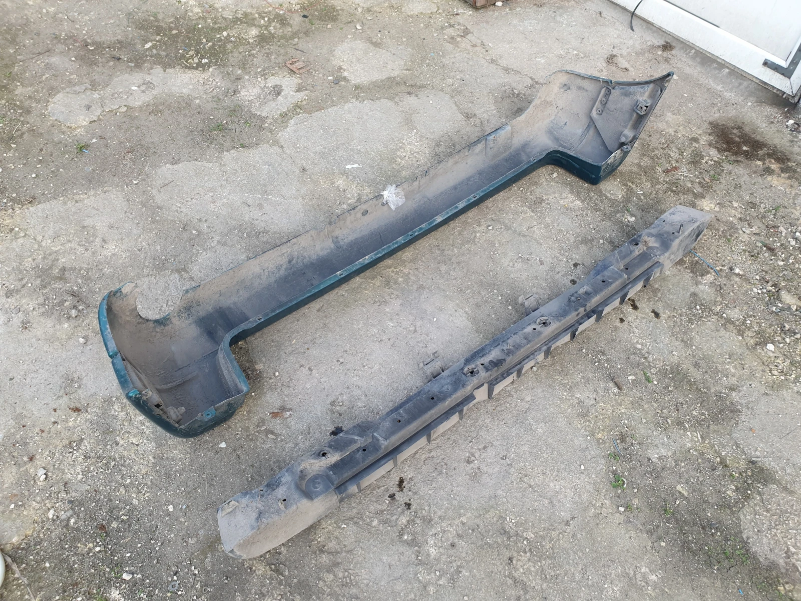 Citroen Peugeot Partner задна броня цвят KRZD, снимка 5 - Части - 54482084