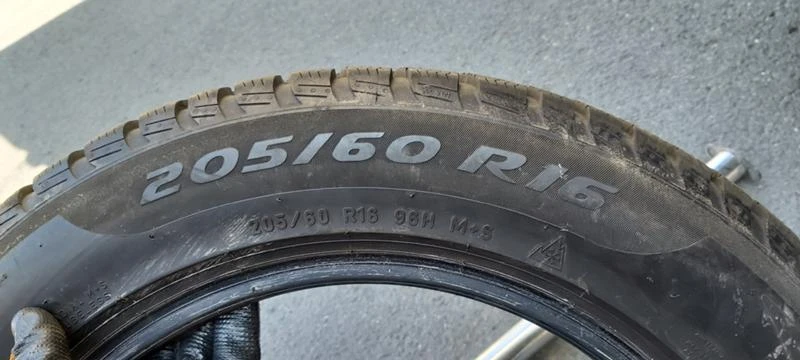 Гуми Зимни 205/60R16, снимка 9 - Гуми и джанти - 29864446