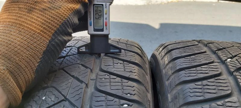 Гуми Зимни 205/60R16, снимка 5 - Гуми и джанти - 29864446