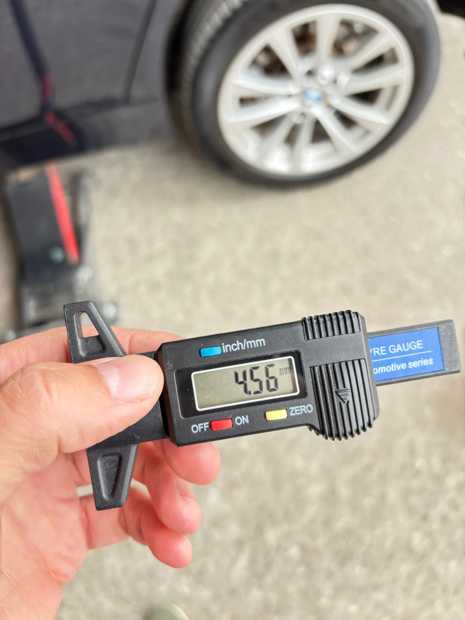 Гуми Летни 225/50R17, снимка 5 - Гуми и джанти - 54226296