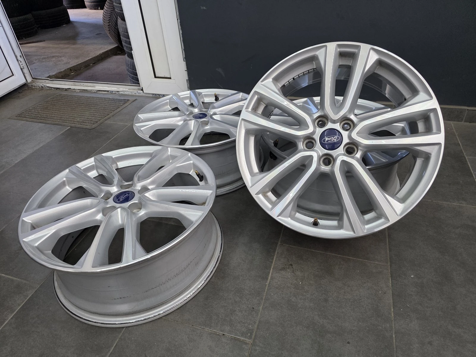 Джанти за Ford, снимка 2 - Гуми и джанти - 56735180