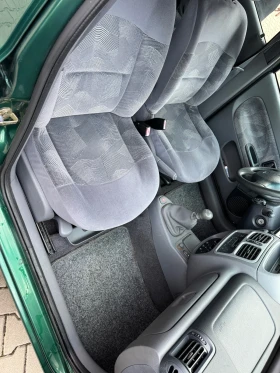 Renault Clio 1.4 16v Газов Инжекцион, снимка 11