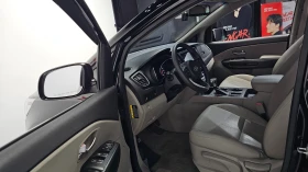 Kia Carnival DELUXE 2.2/ПОДГРЕВ-СЕДАЛКИ/РЕАЛНИ КМ/hellascars.bg, снимка 6