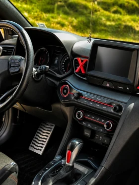 ����� �� �������� �� Hyundai Veloster  Hyundai Veloster 1.6 T-GDI Turbo 204 �.�.