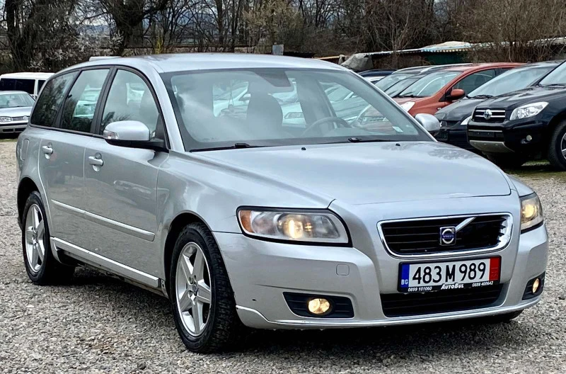 Volvo V50 1.6HDI FACELIFT , снимка 3 - Автомобили и джипове - 47522531