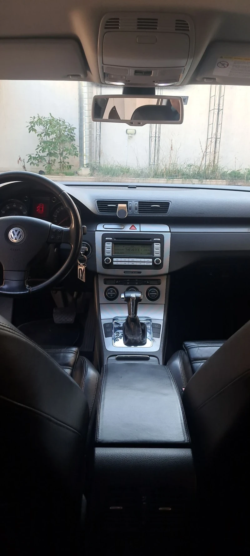 VW Passat 3.2 FSI, снимка 7 - Автомобили и джипове - 47388587