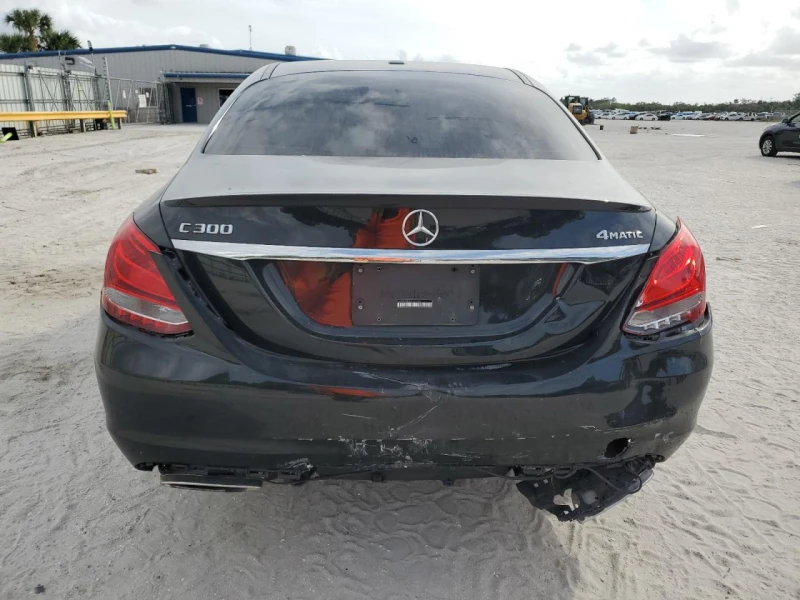 Mercedes-Benz C 300 4matic, снимка 5 - Автомобили и джипове - 47813697